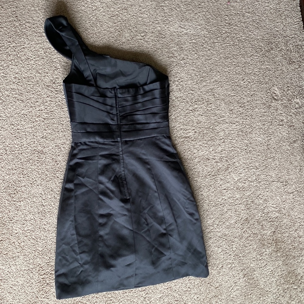 Dress prom. Beautiful. Excellent conditions. Only used for prom.